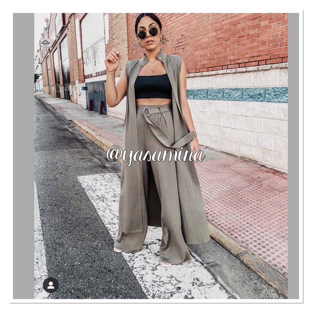 Zara knit vest bloggers favorite